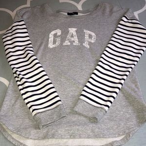 Gap sweatshirt size small women’s